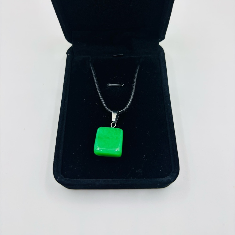 Elegant Green Chalcedony Pendant Necklace